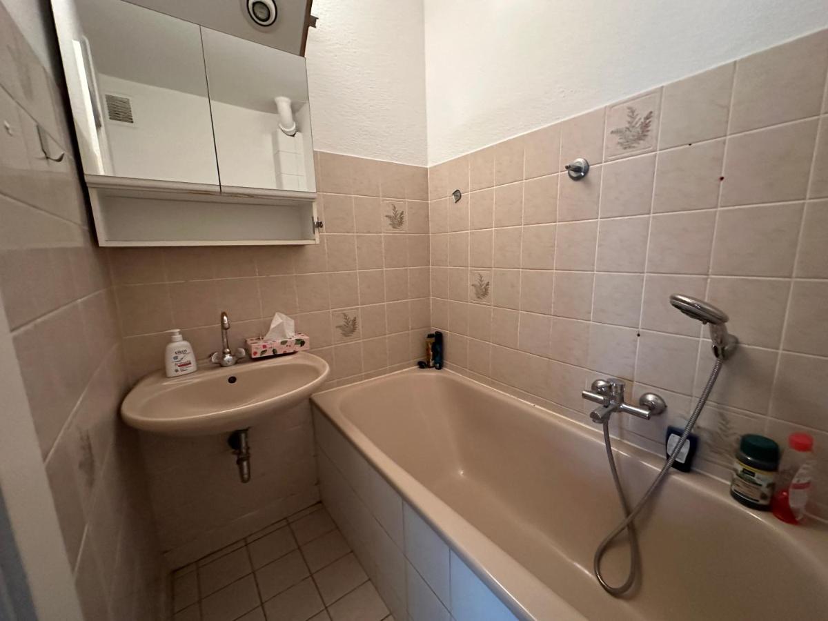 4 Monteuren , Apartment - Housity