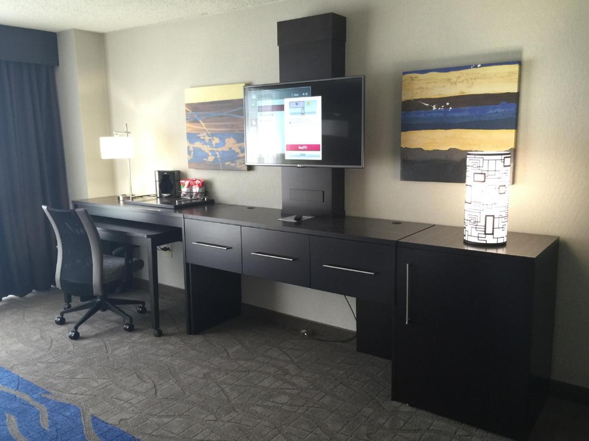 Holiday Inn St Louis Downtown/Convention Center, an IHG Hotel - Housity