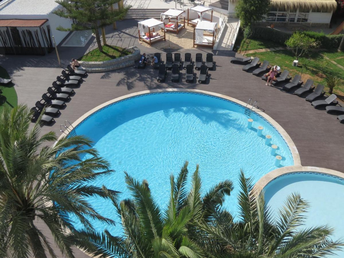 Piscina en o cerca de BG Pamplona