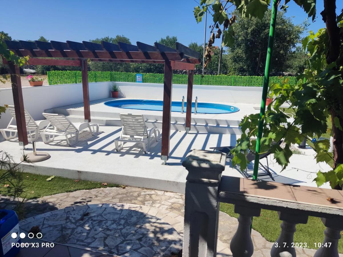 apartmani Bruna Bilice - Housity
