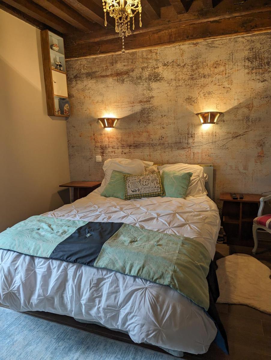 Chez Nick et Martine suite privative - Housity