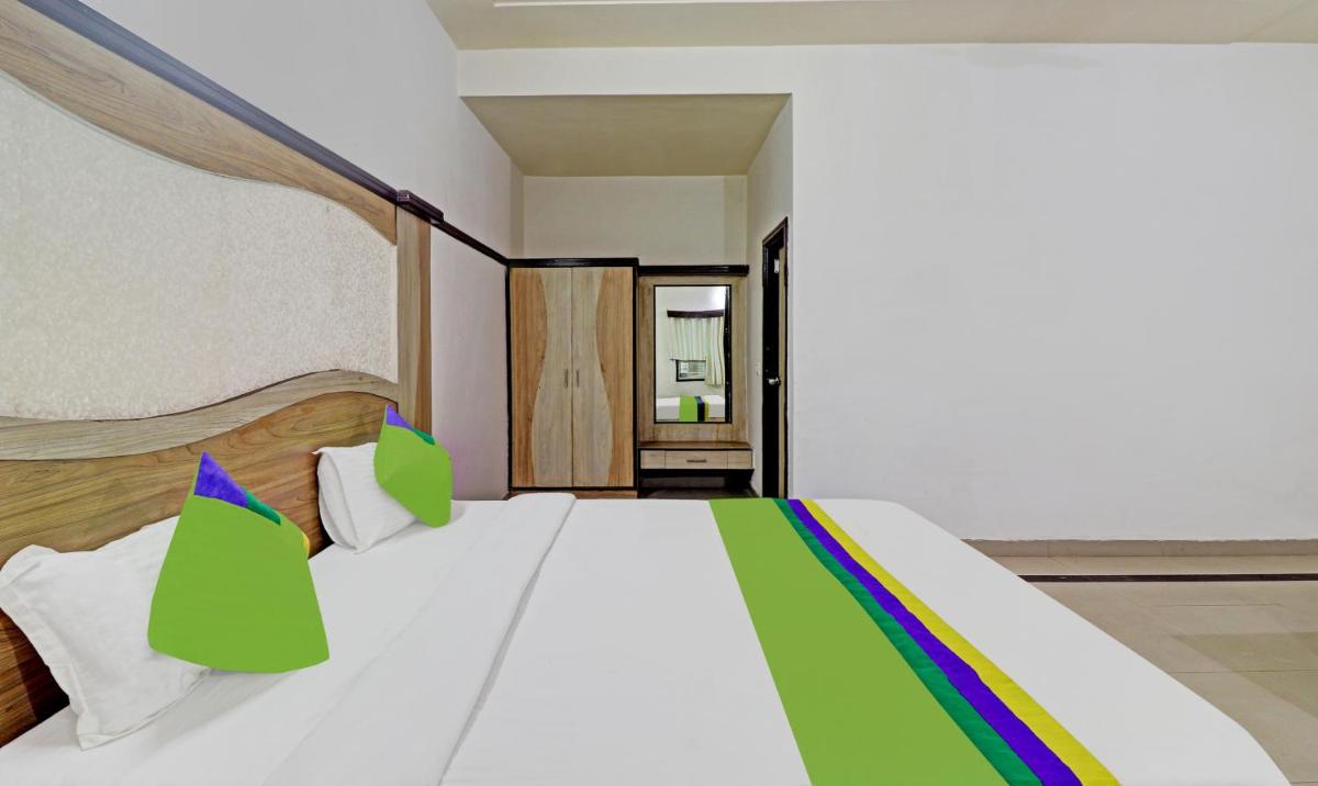 Hotel Divinity - Housity