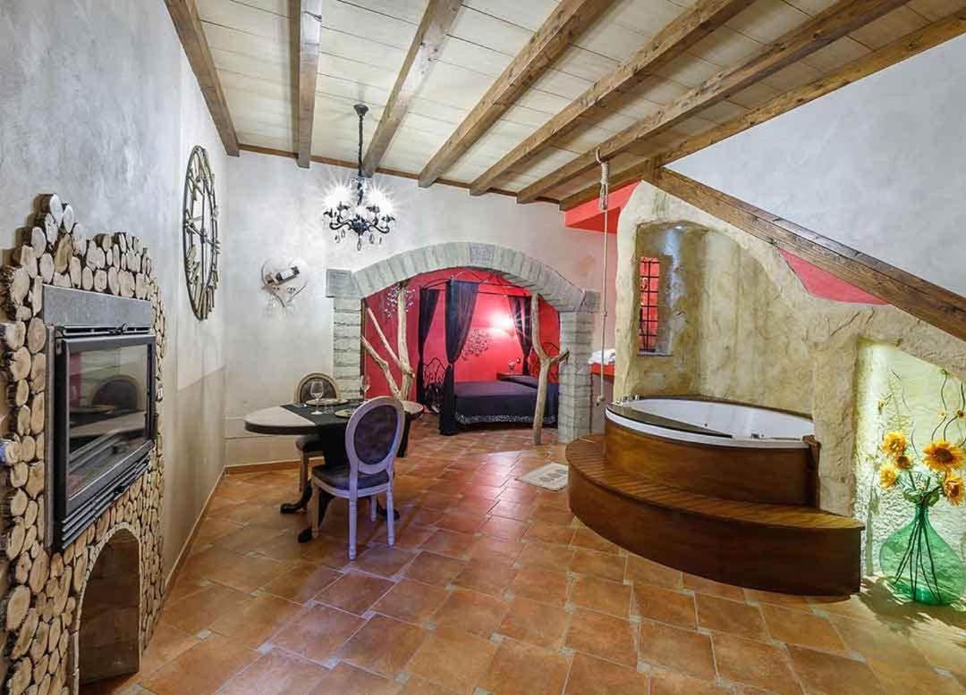 Il Giardino dei Flintstones B&B - Housity