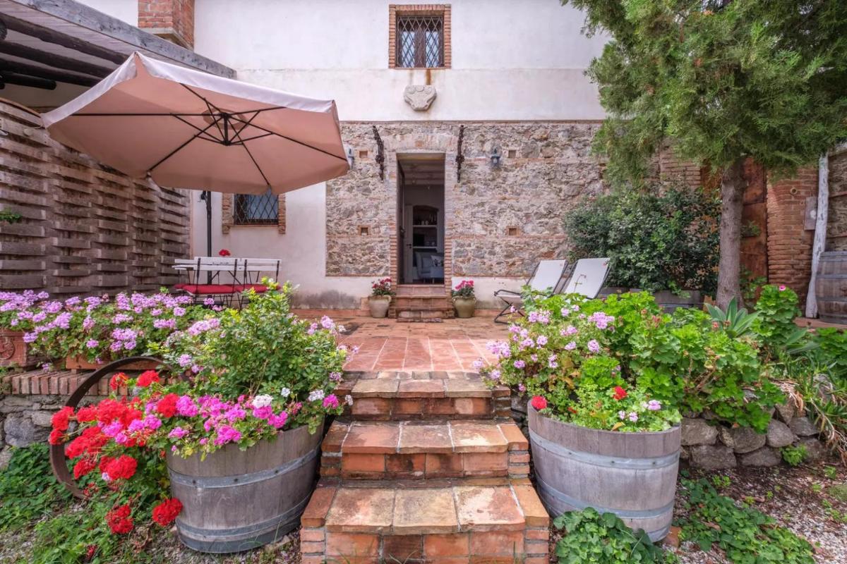 Sicilian Suite Garden - Housity