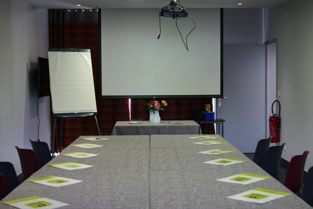 Espace de conférence ou salle de réunion dans l'établissement Hotel Blanc