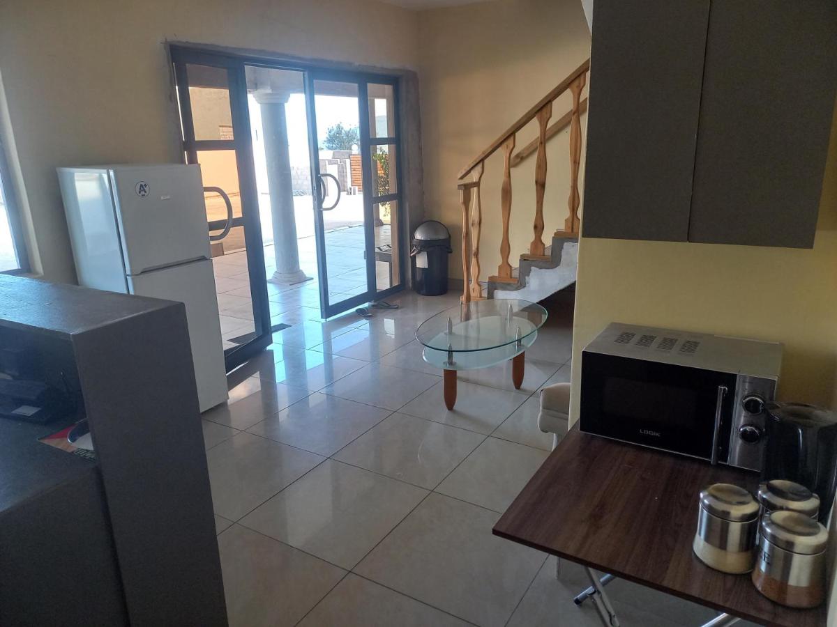 Potters Guest House - Housity
