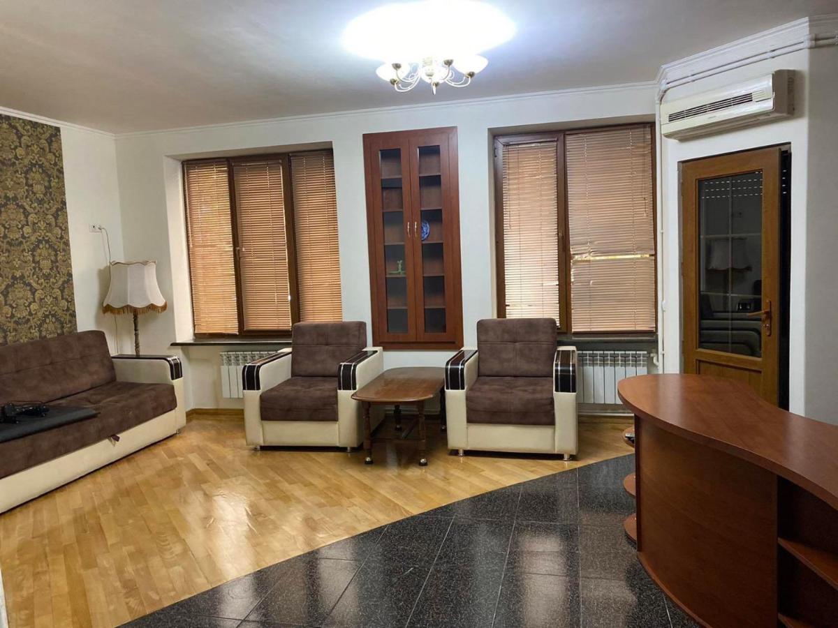 Cozy Apartment on Abovyan Street By Home Elite 26 74 - Housity