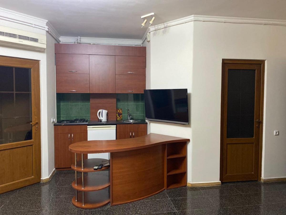 Cozy Apartment on Abovyan Street By Home Elite 26 74 - Housity