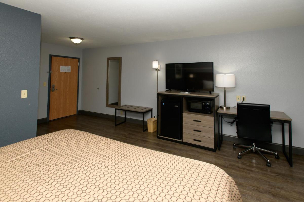 HomeTown Inn-Ringgold - Housity