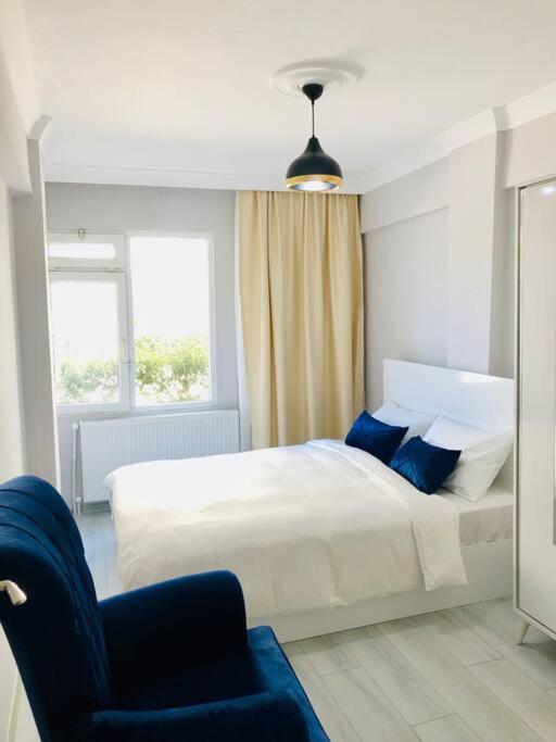 Sea View Modern Appartement with a Privet Garden - Housity
