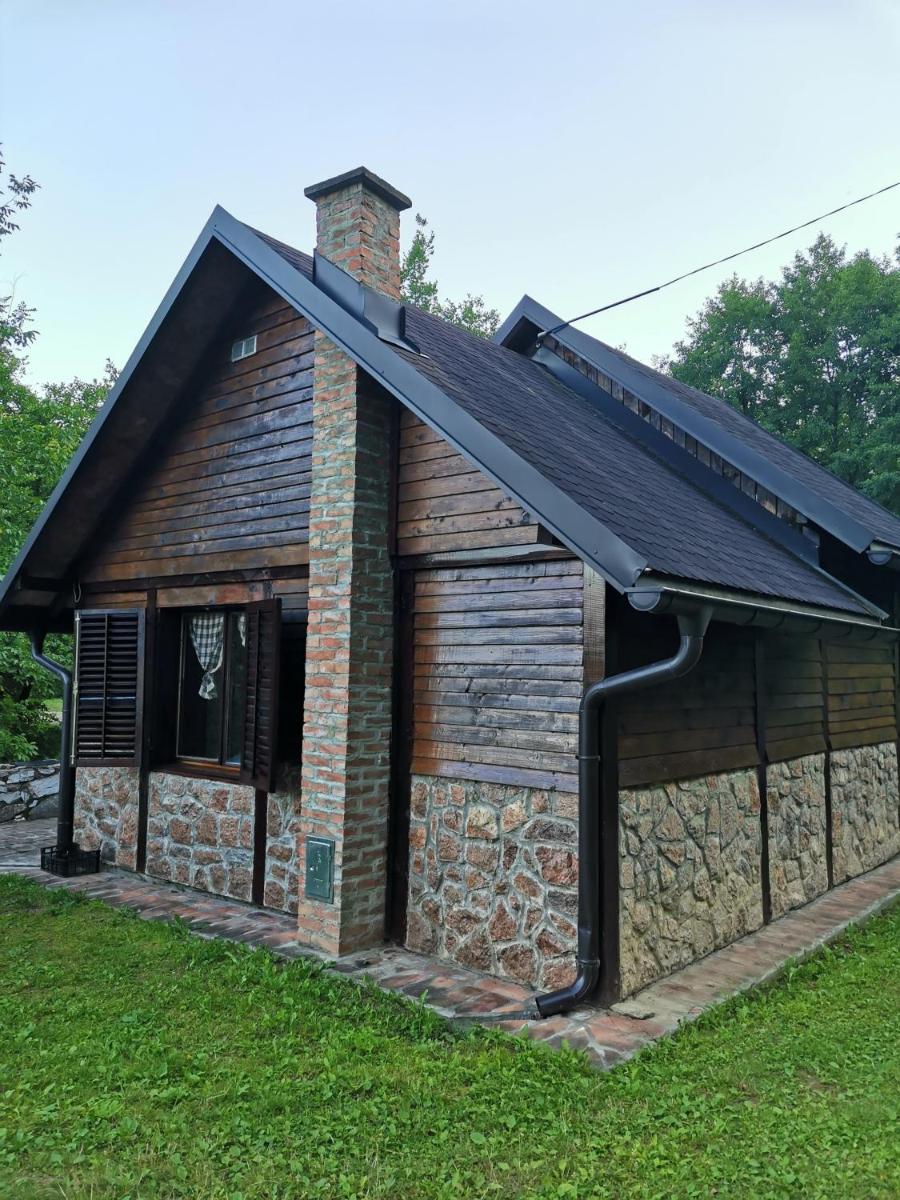 Vikendica na Drini DRINSKI ODMOR - Housity