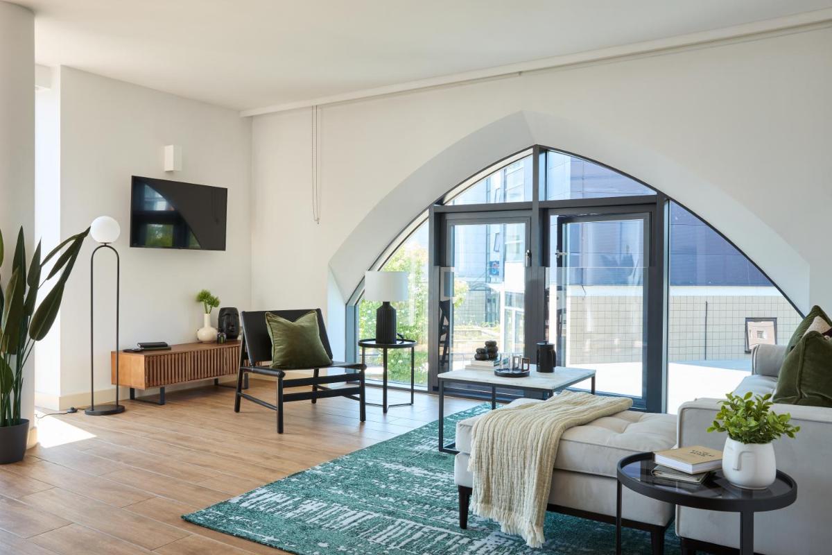 Kew Bridge by Viridian Apartments - Housity