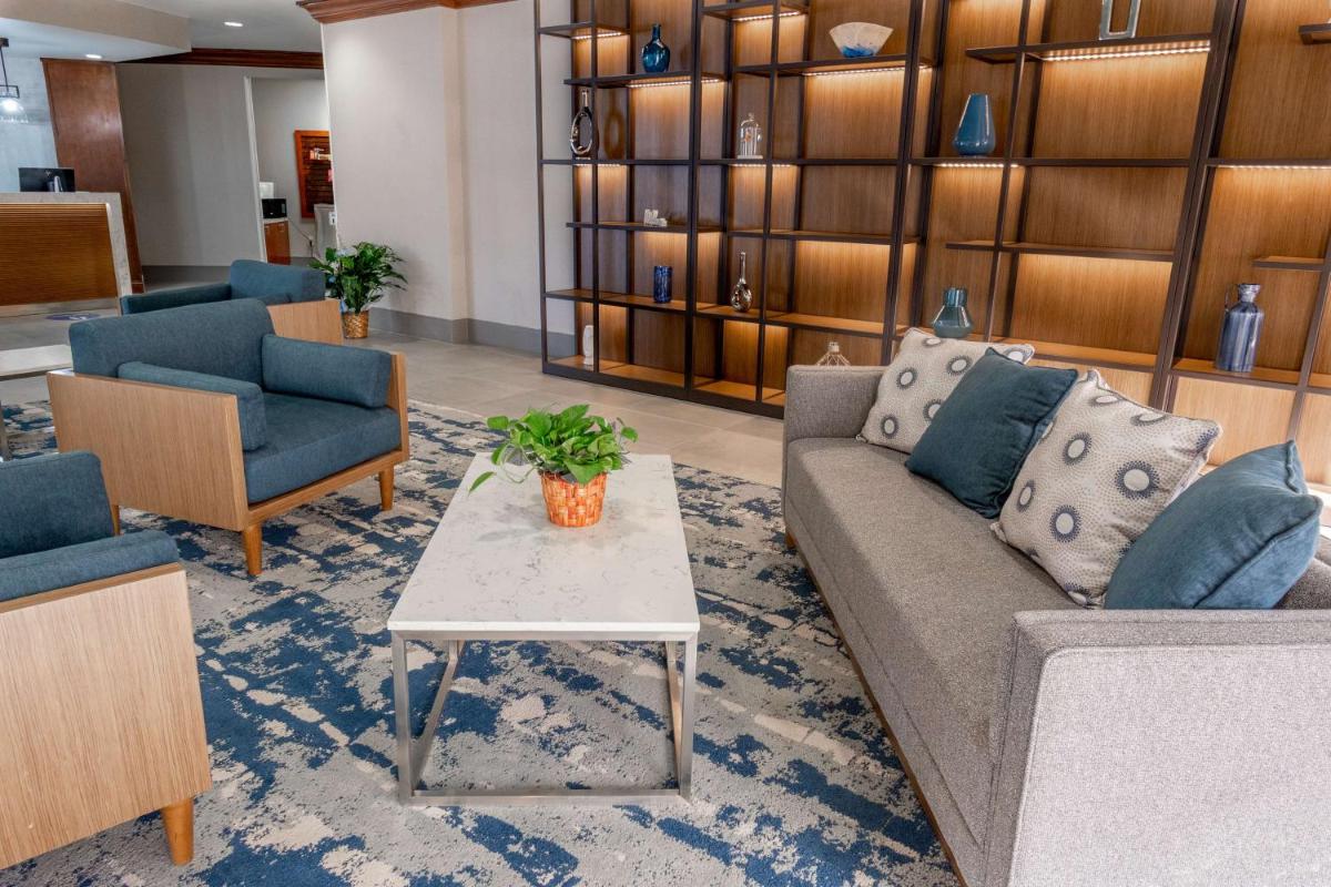 DoubleTree by Hilton New Bern - Riverfront - Housity