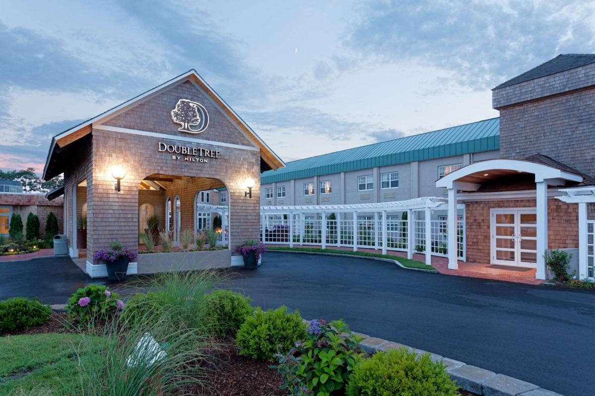 DoubleTree by Hilton Cape Cod - Hyannis - Housity