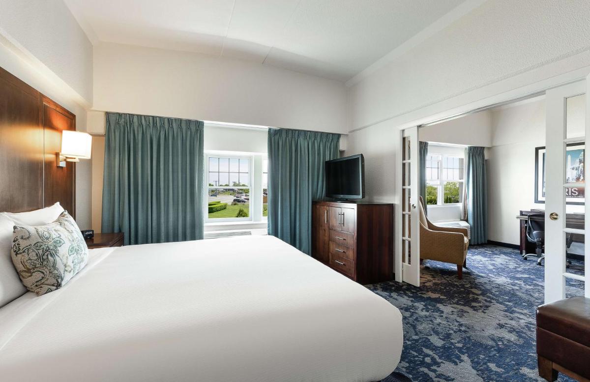 DoubleTree by Hilton Cape Cod - Hyannis - Housity
