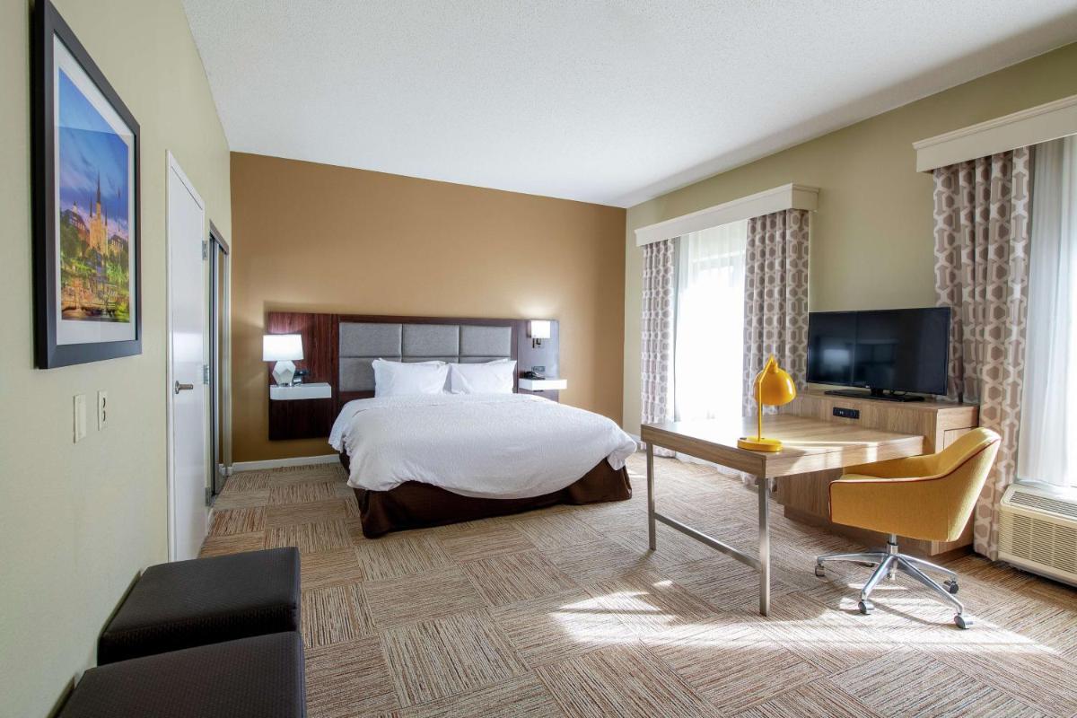 Hampton Inn and Suites Lafayette - Housity