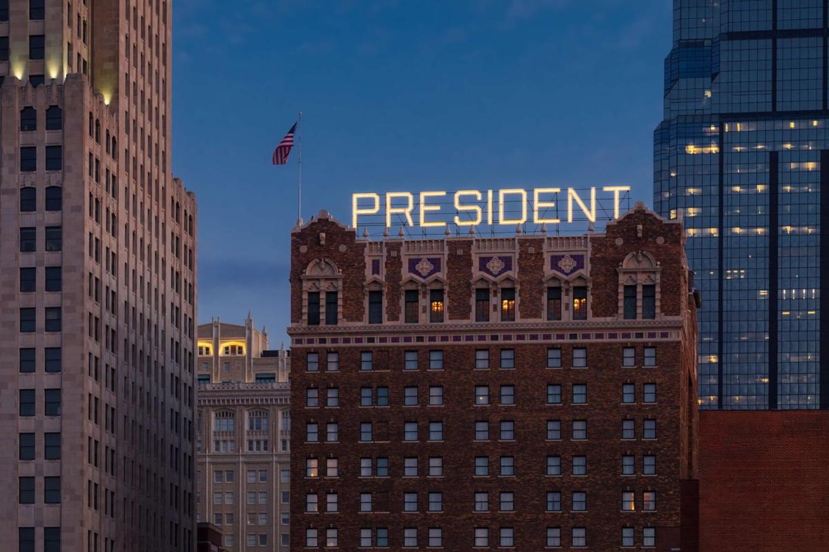 Hilton President Kansas City - Housity