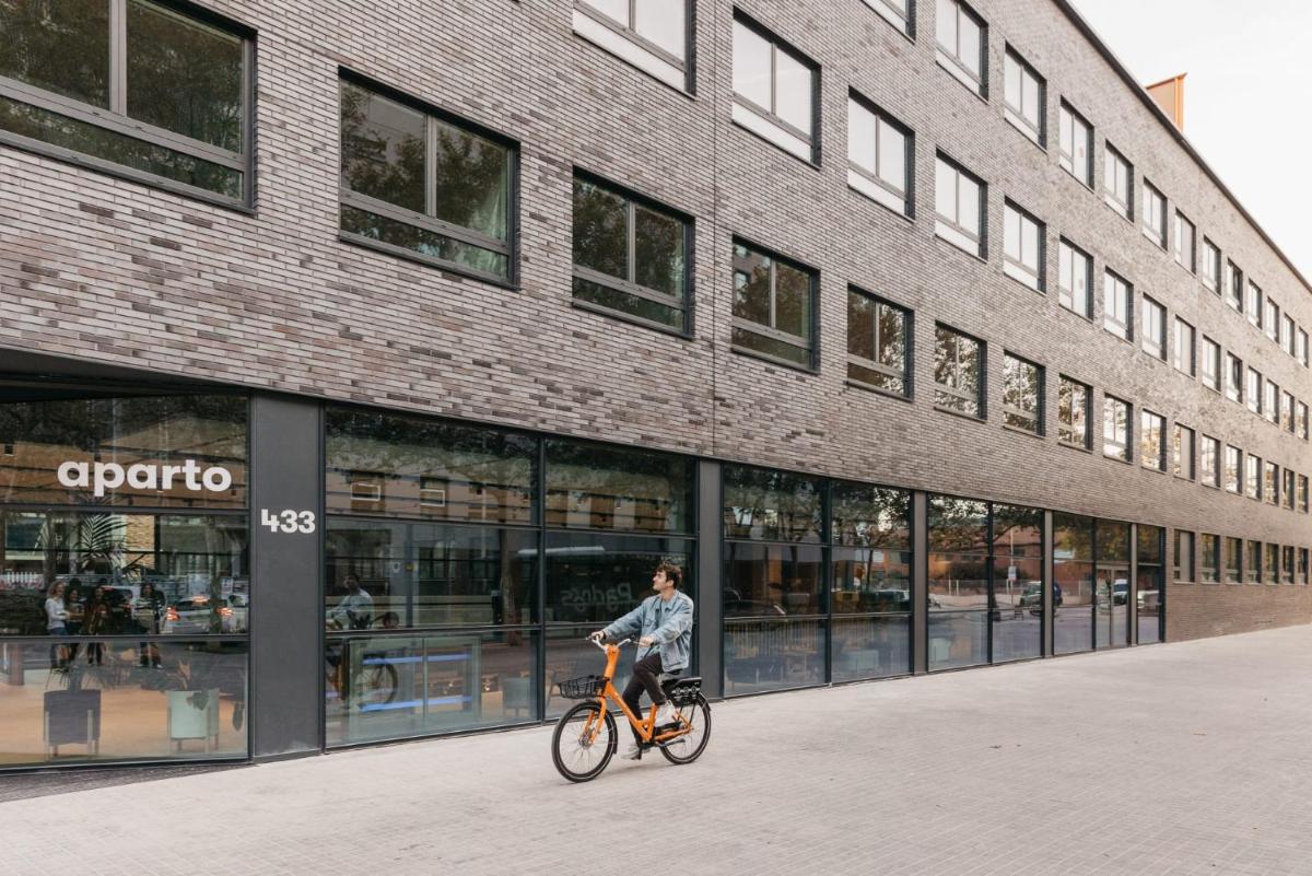 For Students Studying in Barcelona Only - Stunning Spacious Studios and Private Rooms at Pallars Student Accommodation - Housity
