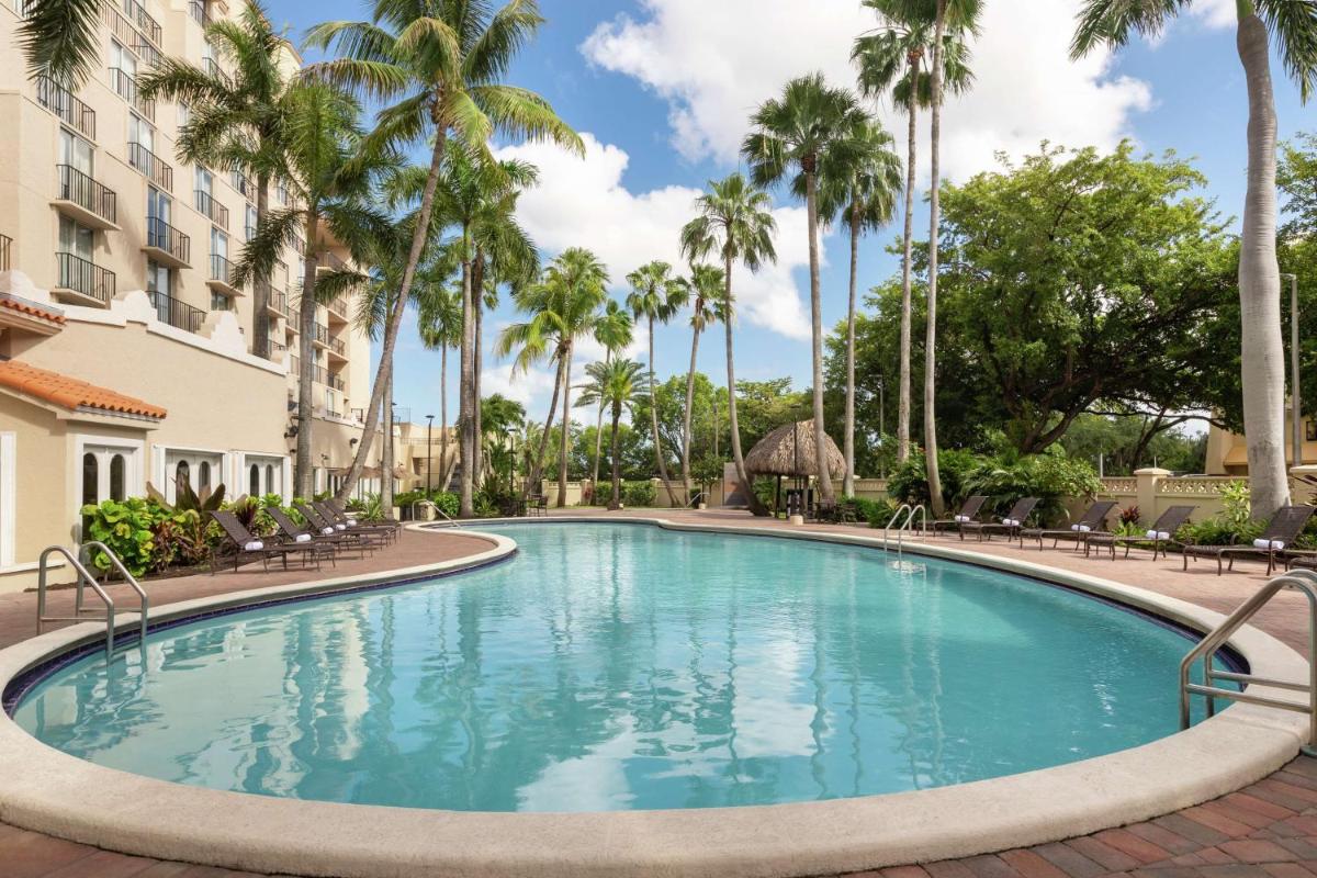 Embassy Suites by Hilton Miami International Airport - Housity
