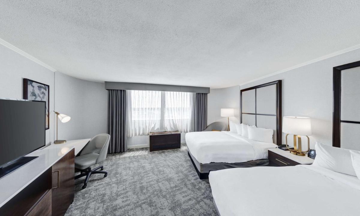 Hilton Chicago/Oak Lawn - Housity