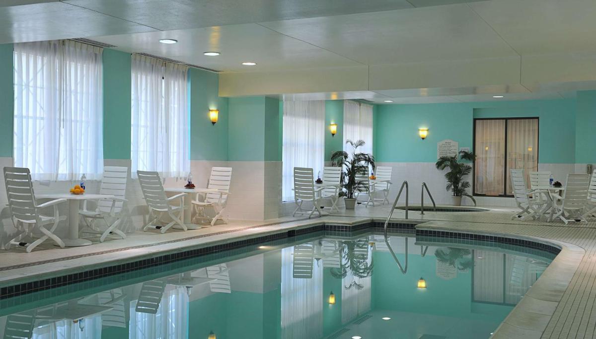 Hilton Garden Inn Virginia Beach Town Center - Housity