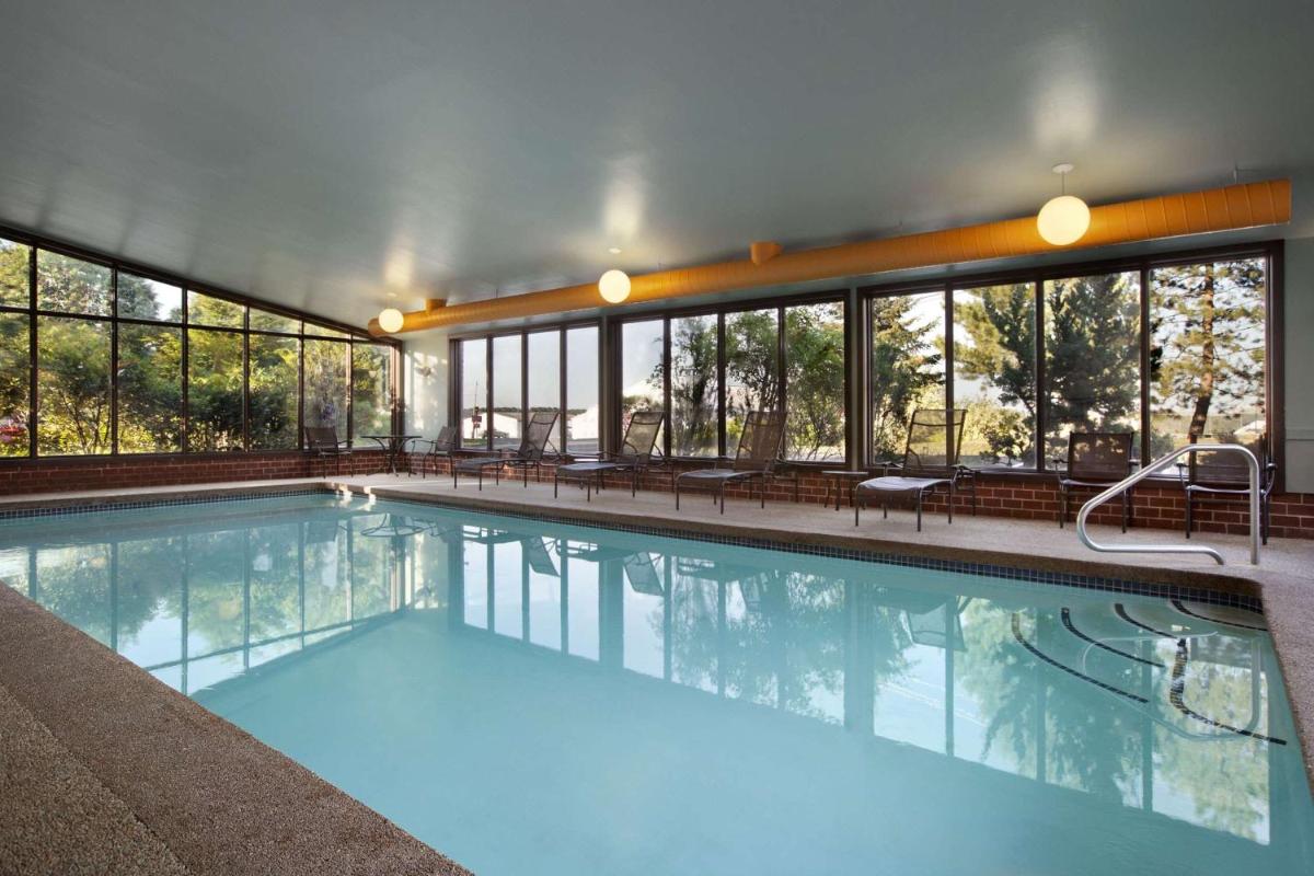 Embassy Suites by Hilton Portland Maine - Housity