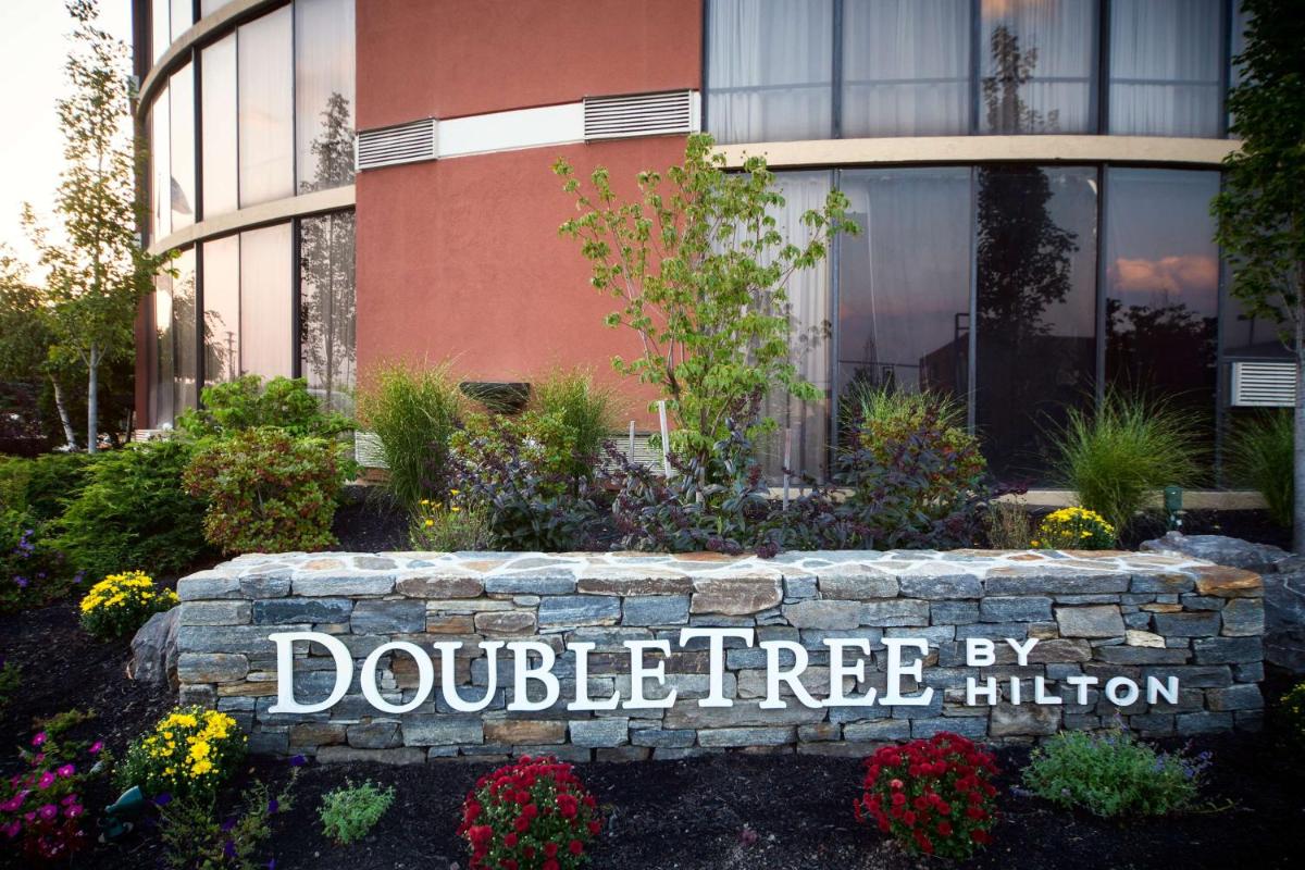 DoubleTree by Hilton Portland, ME - Housity