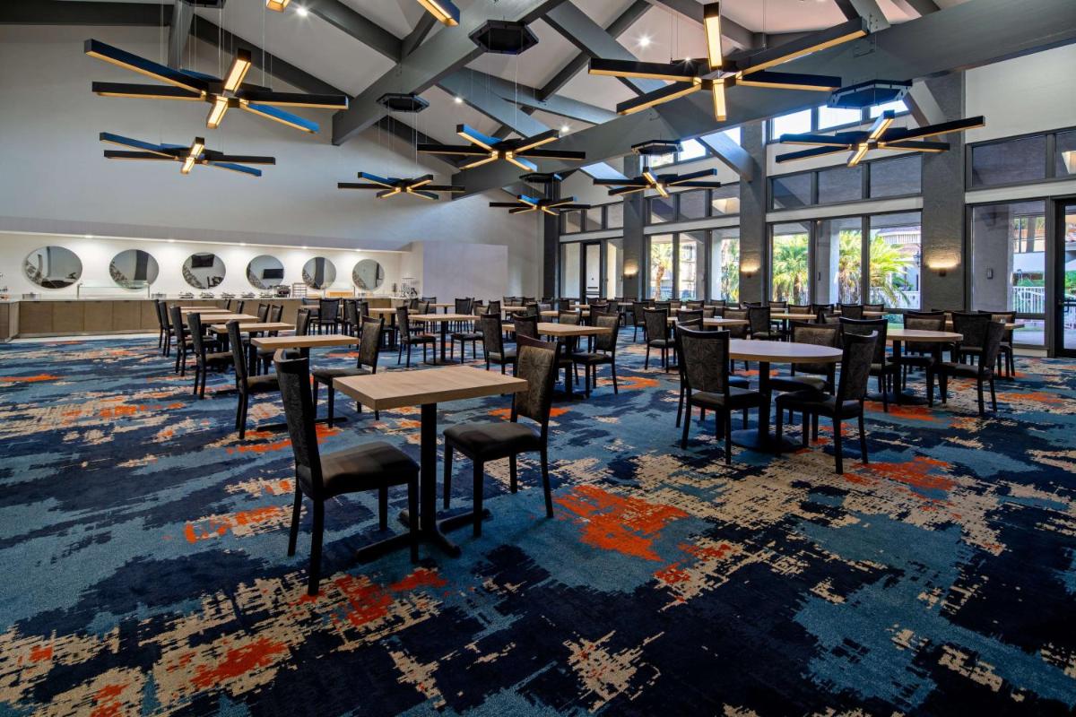DoubleTree by Hilton Bakersfield - Housity