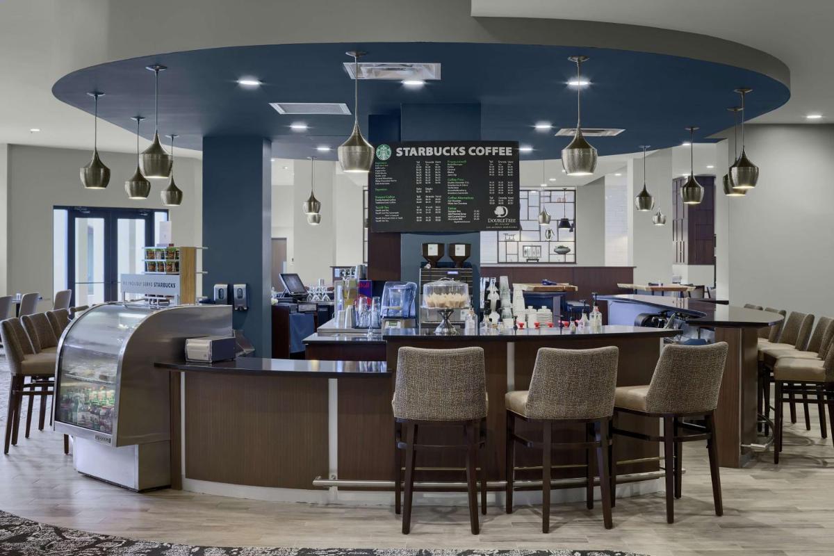DoubleTree by Hilton San Antonio Downtown - Housity