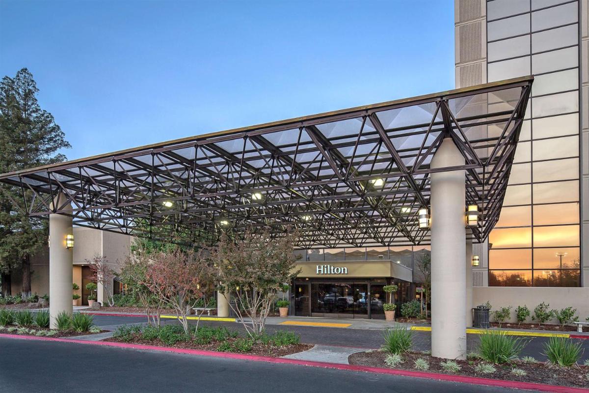 Hilton Sacramento Arden West - Housity