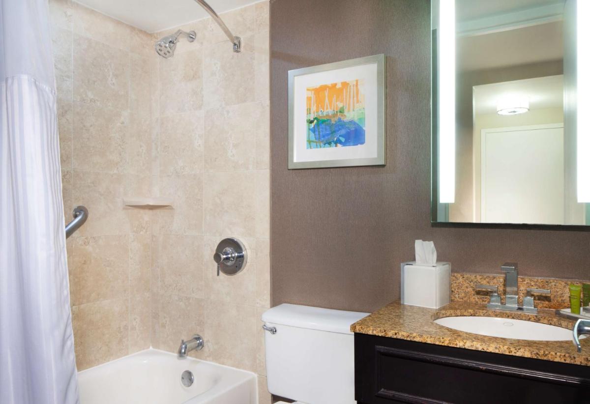 Hilton St. Petersburg Bayfront - Housity