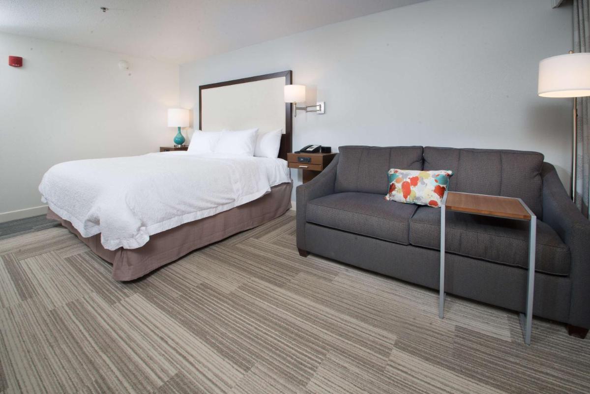 Hampton Inn Tiffin - Housity