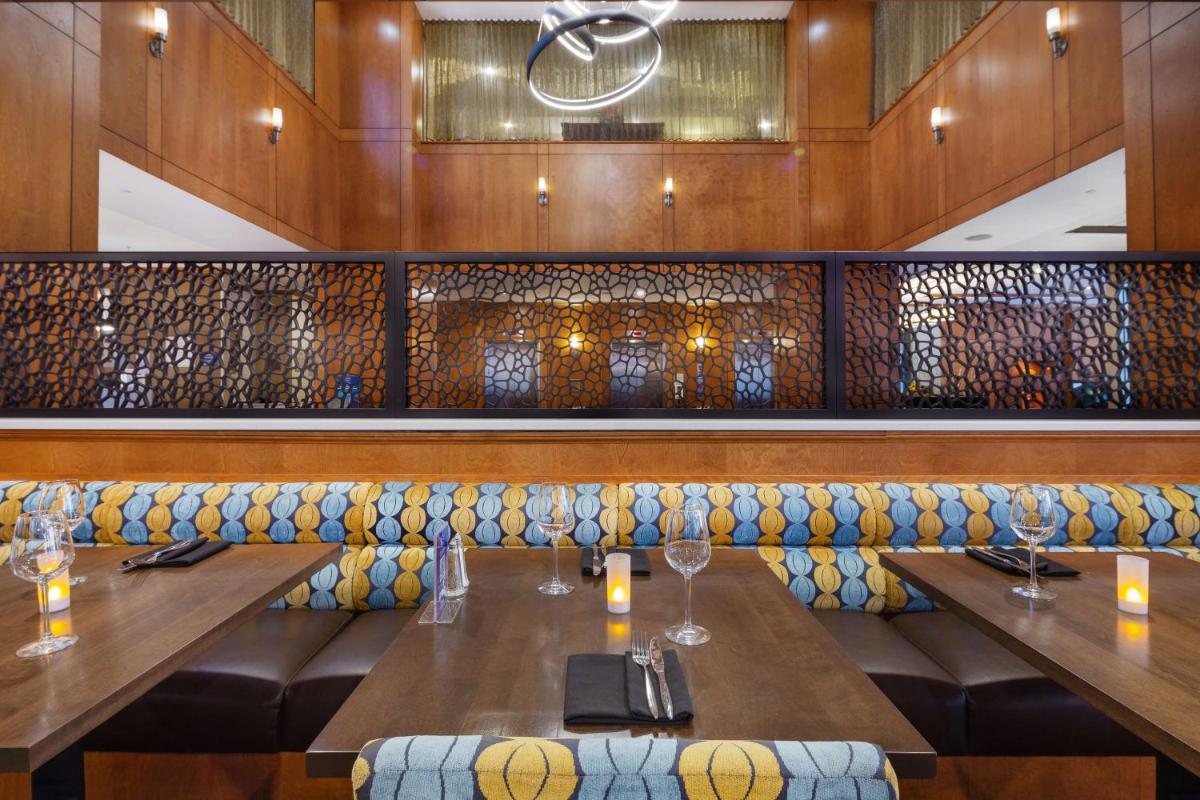 Hilton Garden Inn Montreal Centre-Ville - Housity