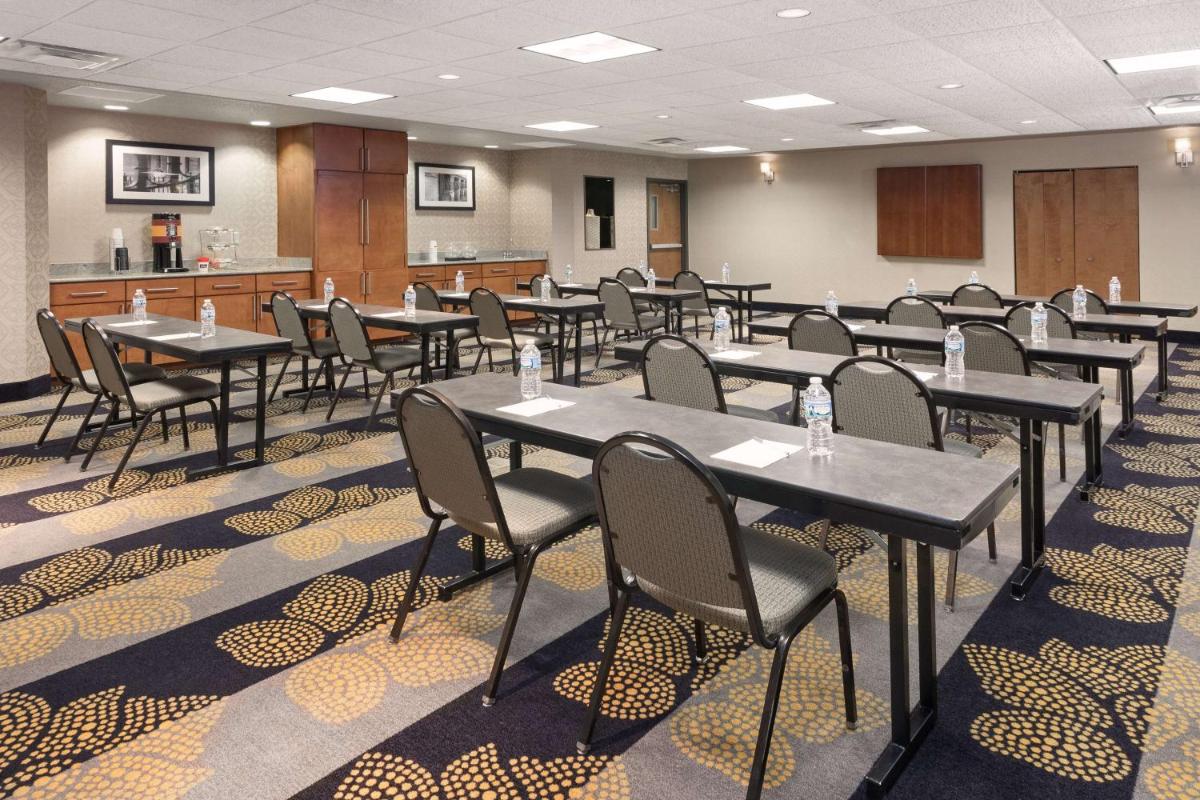 Hampton Inn & Suites Munster - Housity