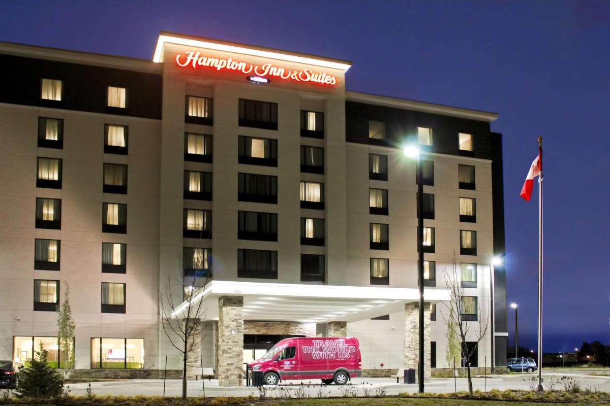 Hampton Inn & Suites by Hilton Saskatoon Airport - Housity