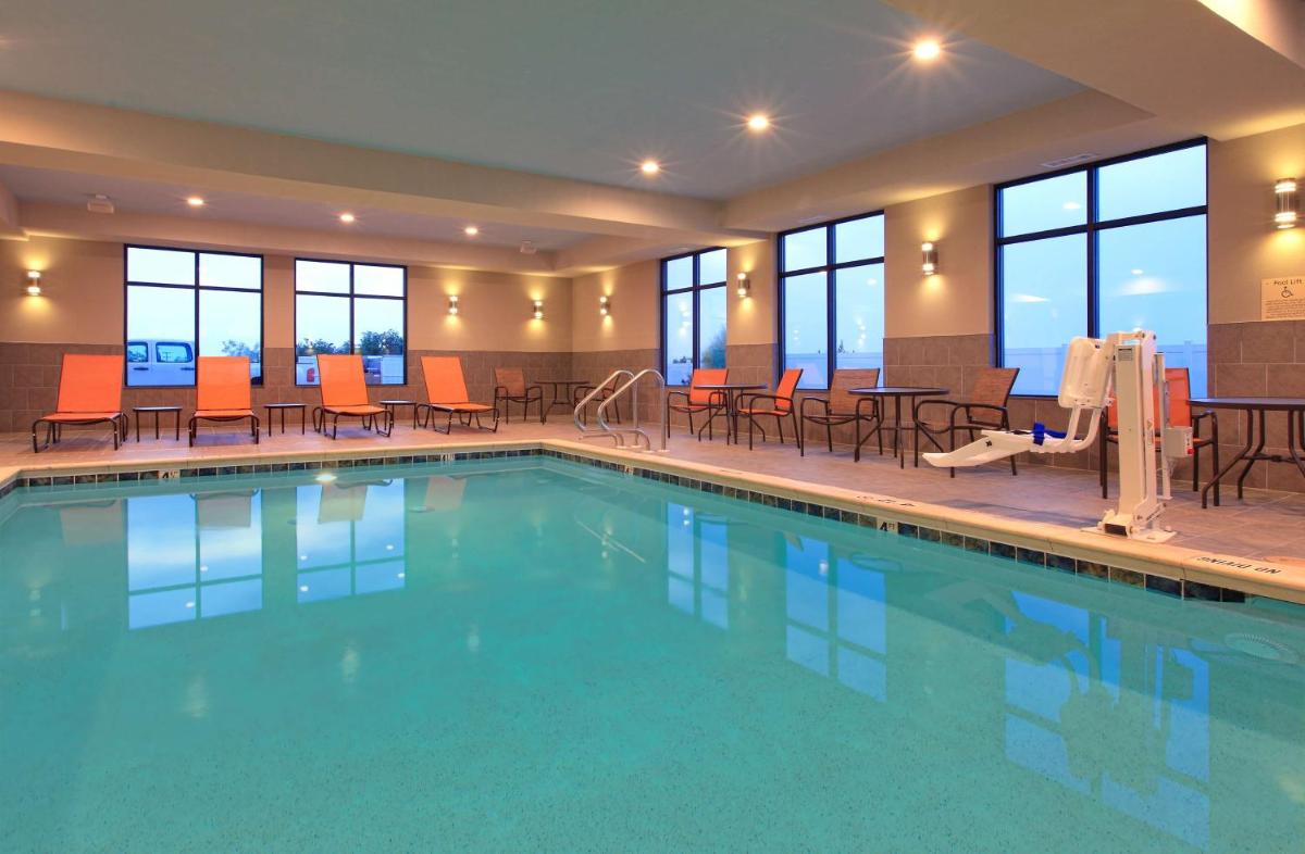 Hampton Inn and Suites Snyder - Housity