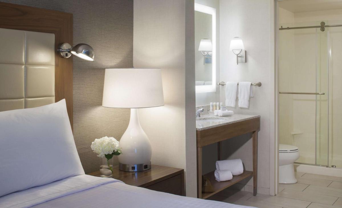 Homewood Suites by Hilton Miami Dolphin Mall - Housity