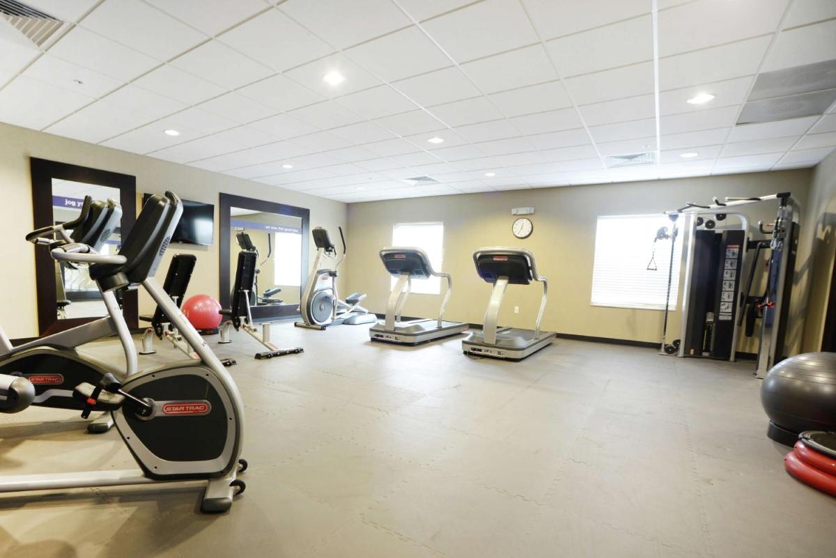 Hampton Inn & Suites Ponca City - Housity