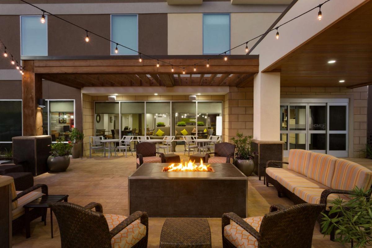 Home2 Suites by Hilton Shenandoah The Woodlands - Housity