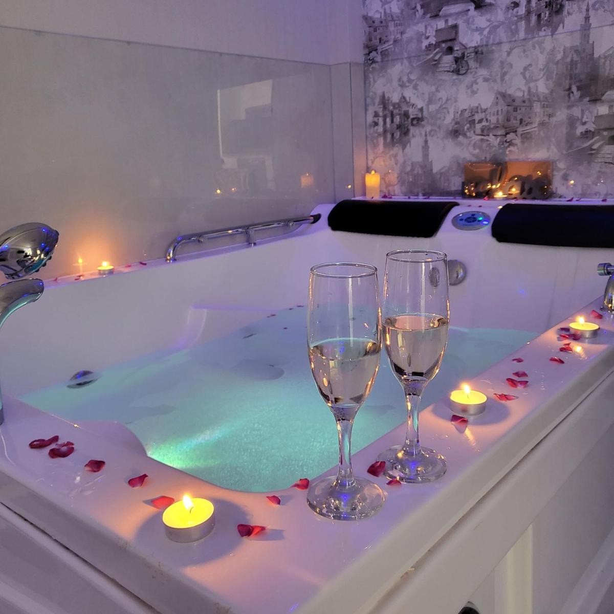 Suitetrails - Vip apartment for lovers in Chisinau