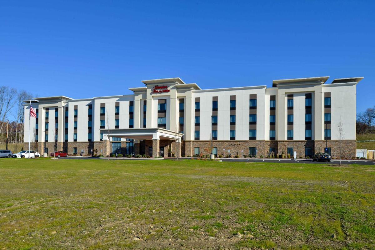 Hampton Inn & Suites Albany-East Greenbush, NY - Housity