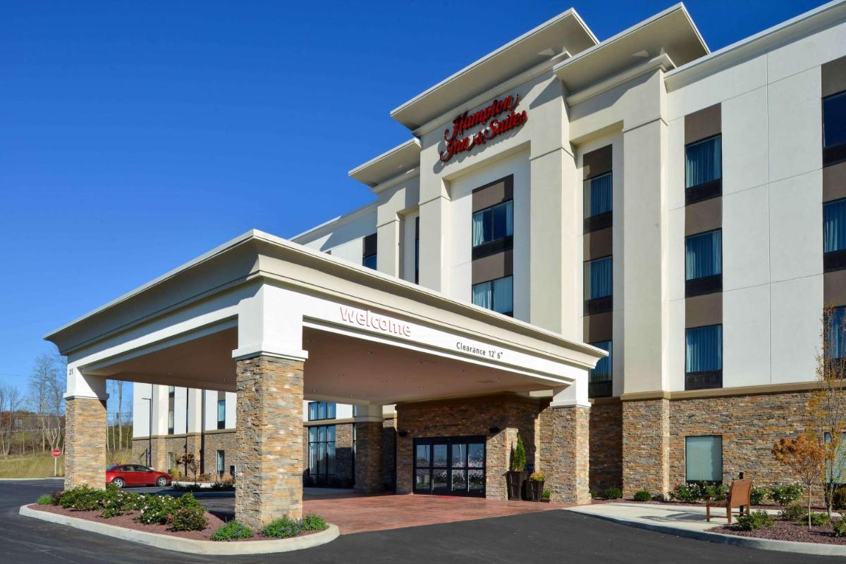 Hampton Inn & Suites Albany-East Greenbush, NY - Housity