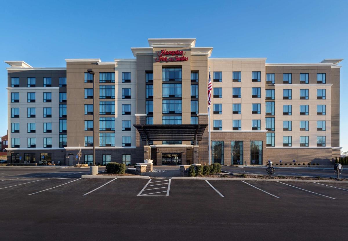 Hampton Inn & Suites Newport/Cincinnati, KY - Housity