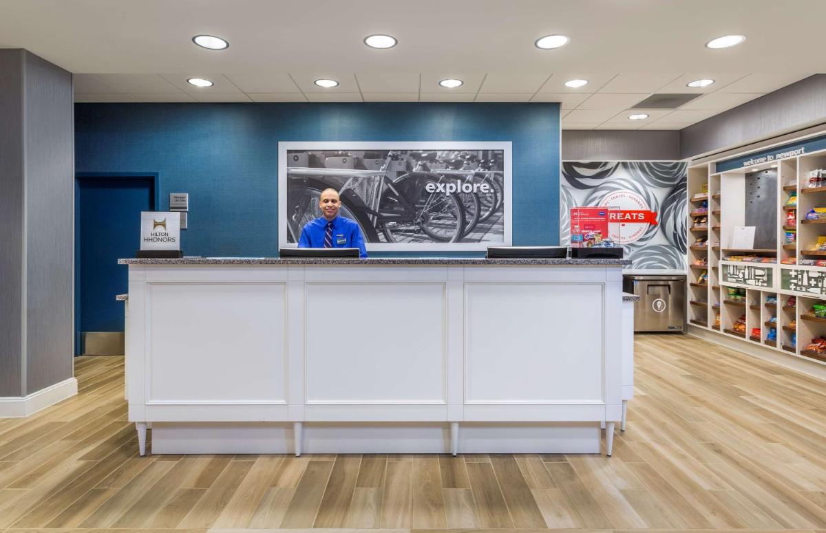 Hampton Inn & Suites Newport/Cincinnati, KY - Housity