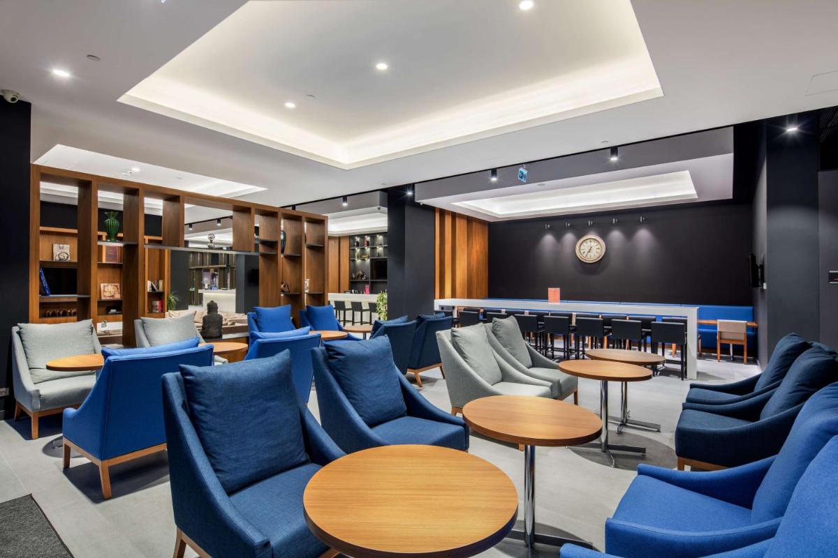 Hampton By Hilton Izmir Aliaga - Housity