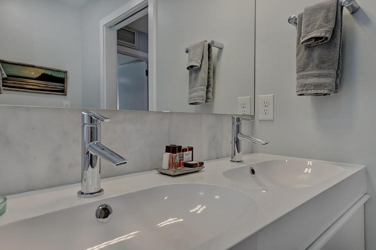 The Home Collection CLT: 510 Queens - Housity