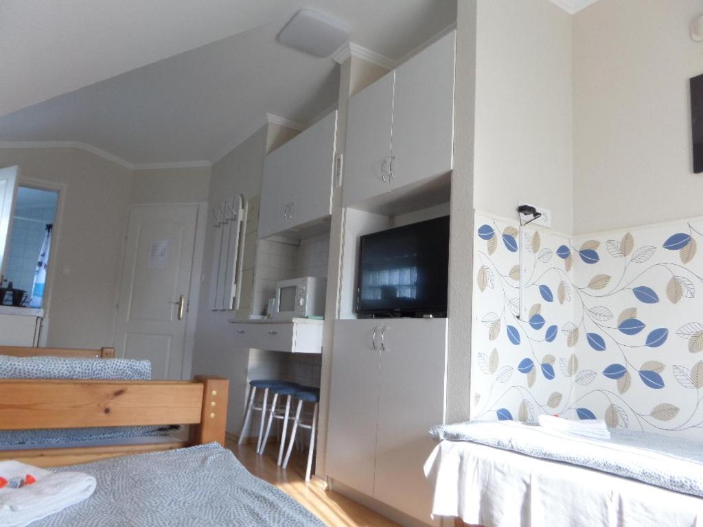 Karneol Apartmanház Cserkeszőlő - Housity