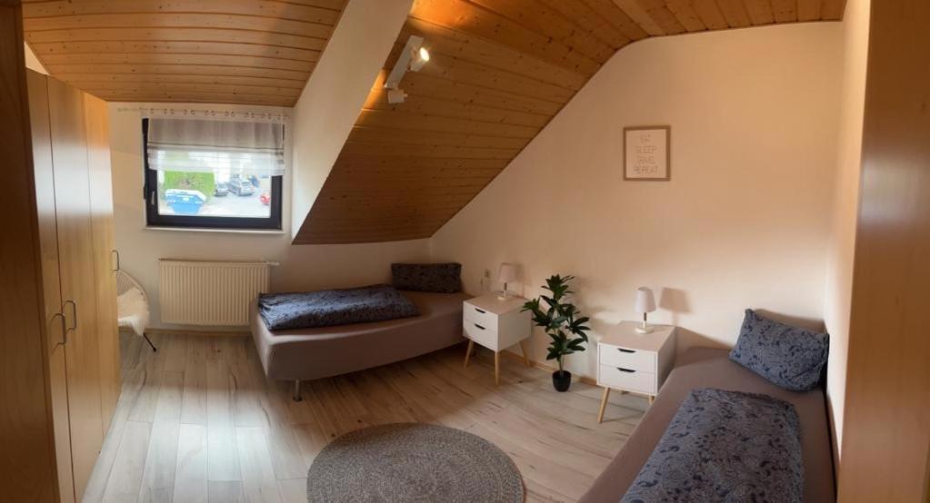 Ferien im idyllischen Odenwald mit Parkplatz vor dem Haus - Housity
