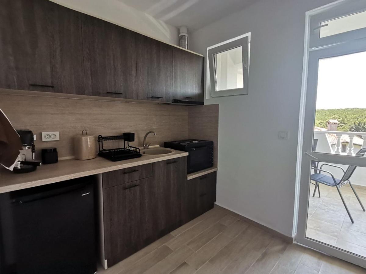 Вила Дъбрава - Housity