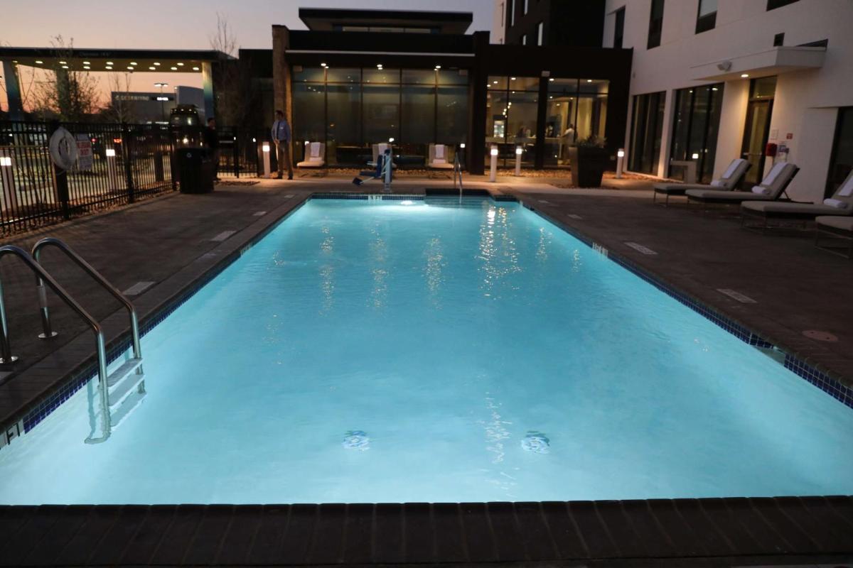 Hilton Garden Inn Austin Airport - Housity